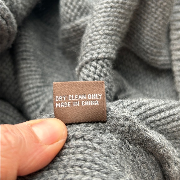 J. McLaughlin Gray Merino Wool Cape Poncho Rabbit Fur Hood M/L - Picture 9 of 12